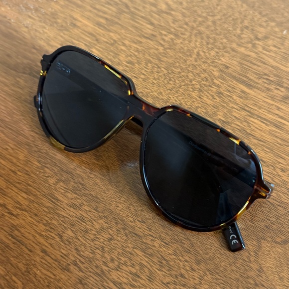 Dior DIORESSENTIAL AI 56V AVIATOR SUNGLASSES - Picture 2 of 8